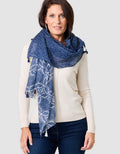 Foulard motif blanc bleu - image 1