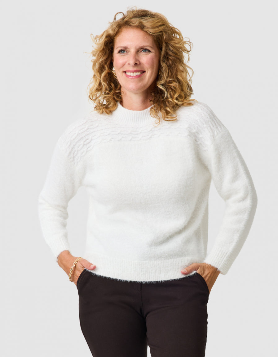 Pull duveteux tresse écru - image 1