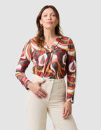 T-shirt chaud motif rouge - image 1