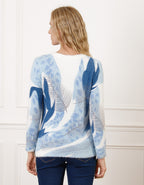 Pull duveteux bleu motif - image 2