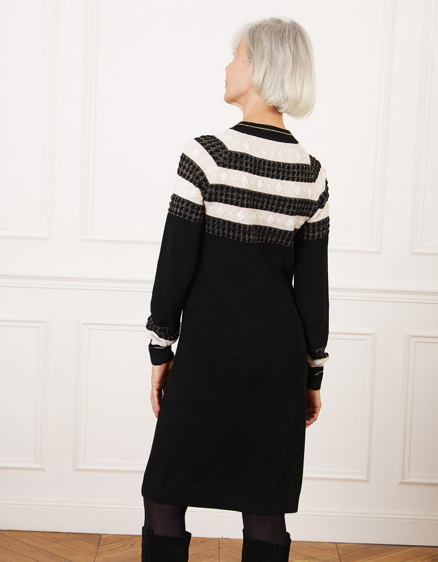 Robe pull noire fantaisie - image 2