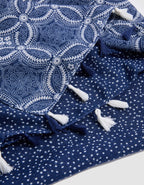Foulard motif blanc bleu - image 2