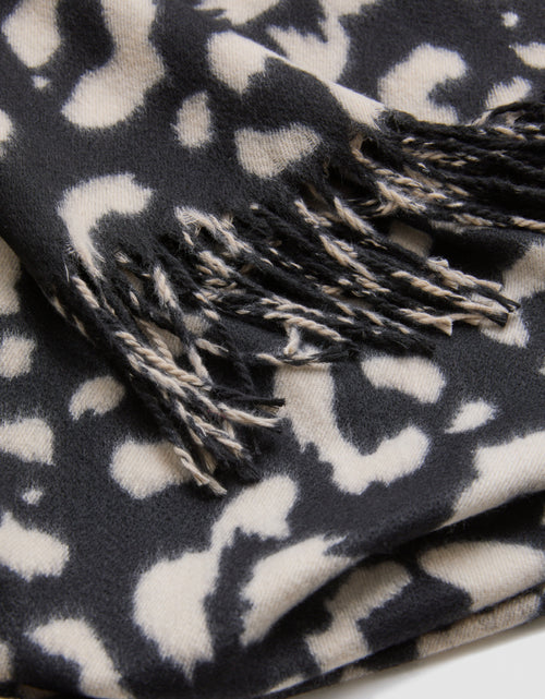 Écharpe chaude motif noir - image 2