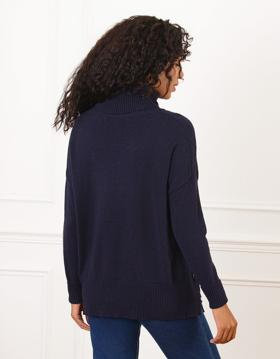 Pull col roulé marine - image 3