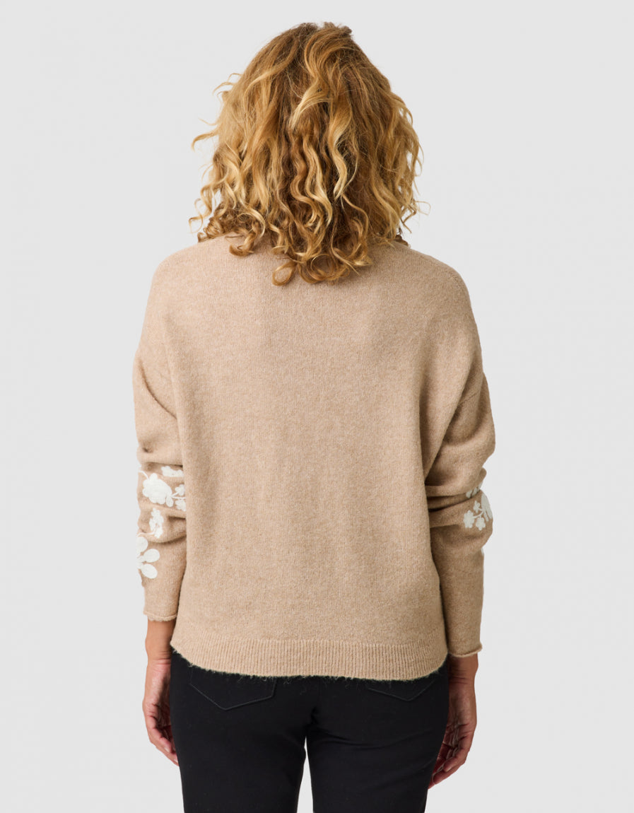 Pull col V broderie beige - image 3