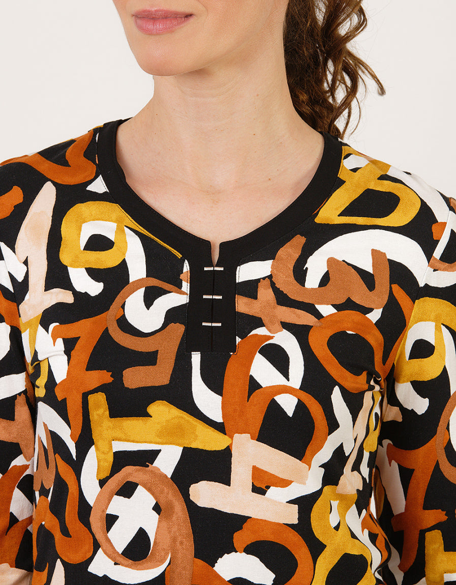 T-shirt noir motif marron - image 4